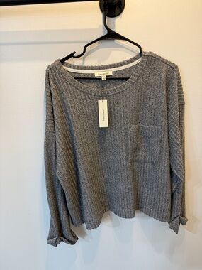 Francesca's Collections Gray Ribbed Knit Pocket Sweater